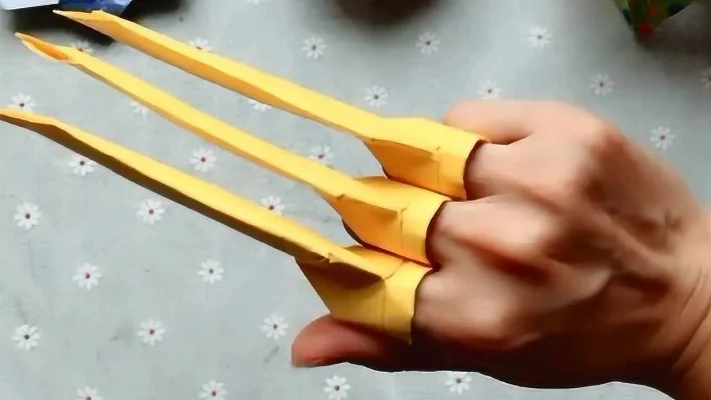 金刚狼爪的折法-折纸金刚狼爪教程